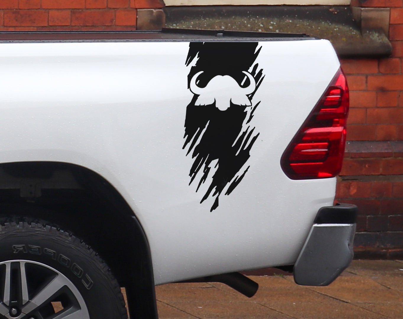 2 Sets Toyota Hilux, Ford Ranger Bakkie Truck Cape Buffalo Buffel Head Rugged Mud African Wildlife Safari Vinyl Decal Sticker