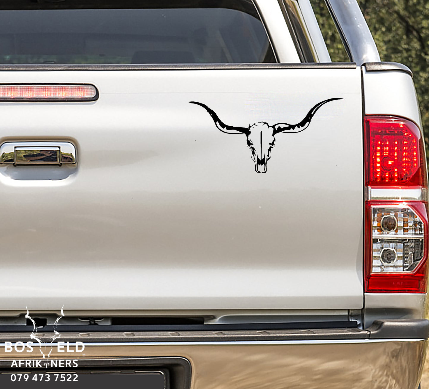 Cow Skull Bees Skedel #1 Vinyl Decal Sticker