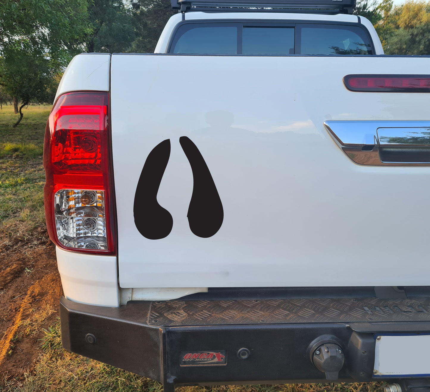 Red Rooihartbees Paw Pote Tracks Bakkie Car Vehicle Vinyl Decal Sticker Art